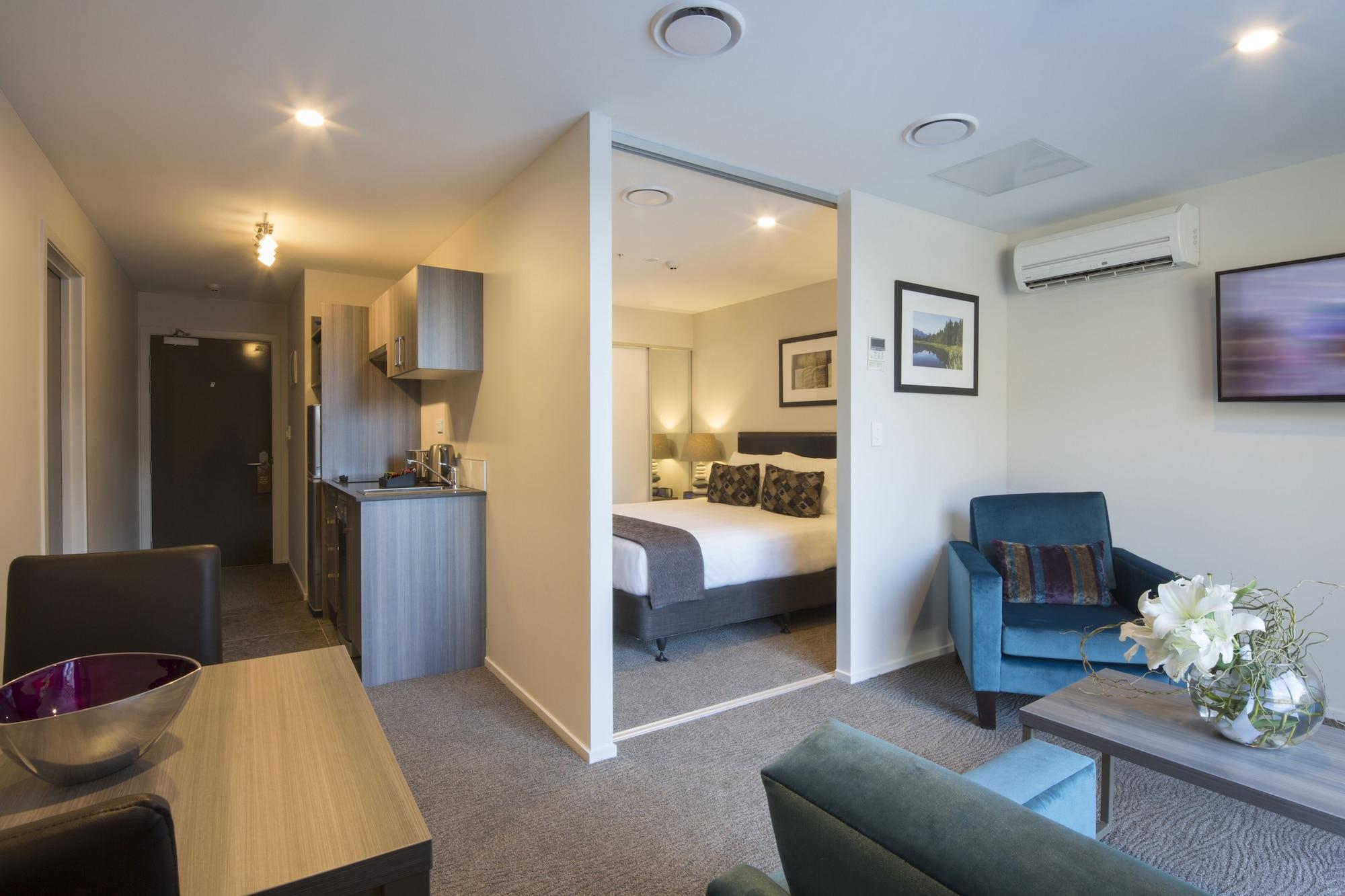 Ramada Suites By Wyndham Queenstown Remarkables Park Exteriör bild