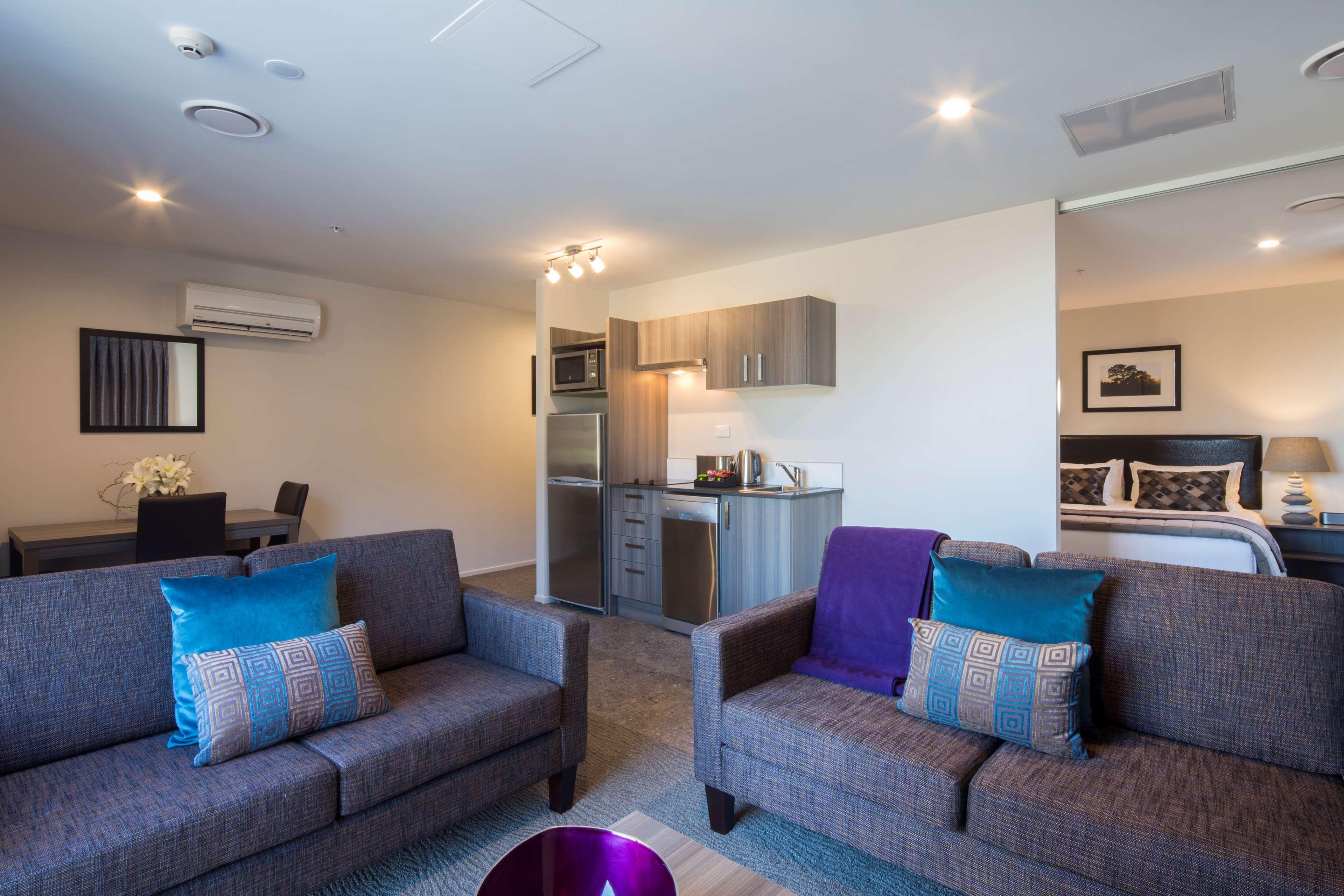 Ramada Suites By Wyndham Queenstown Remarkables Park Exteriör bild