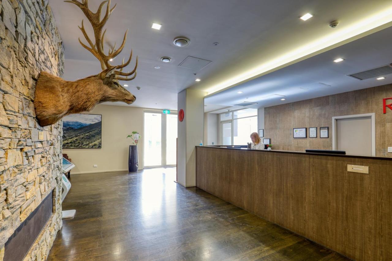 Ramada Suites By Wyndham Queenstown Remarkables Park Exteriör bild
